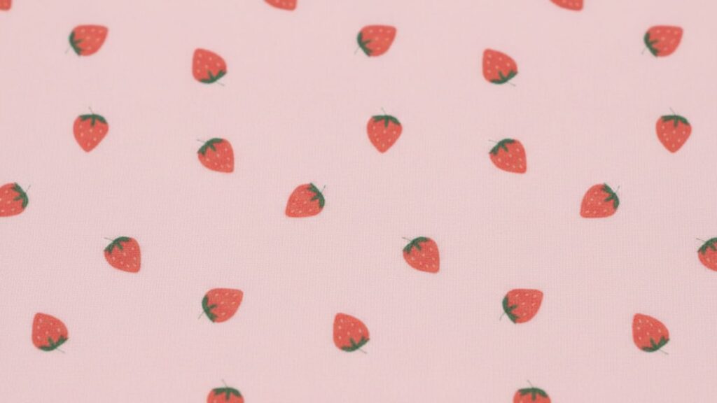 Clean strawberry pattern in pink aesthetic cute strawberry wallpaper