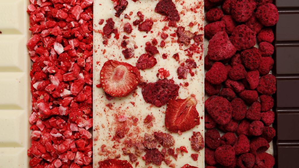 Aesthetic flavoured luxury chocolate bars with strawberries strawberry wallpapers for laptop