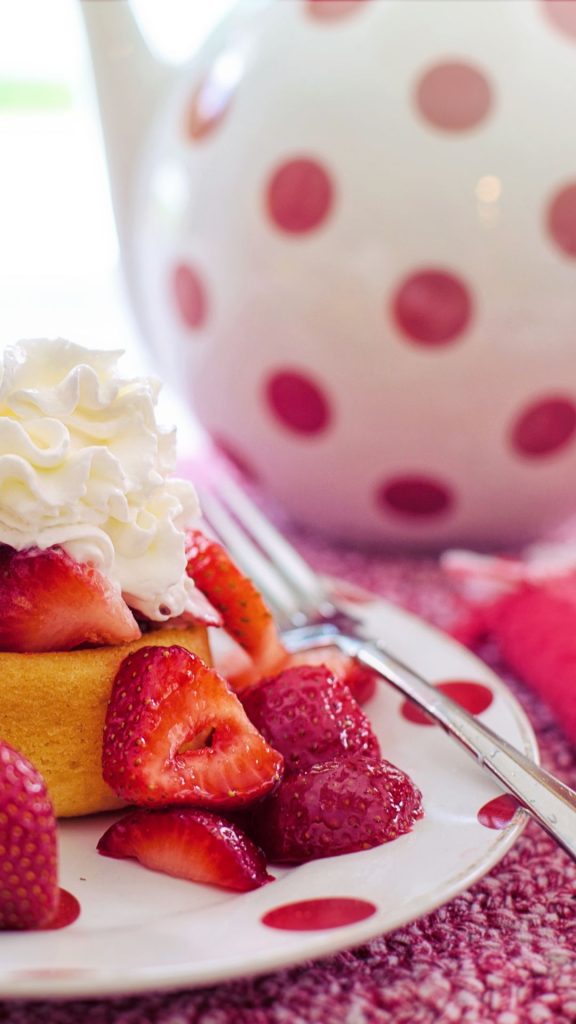 Delicate strawberry cake pink strawberry wallpaper