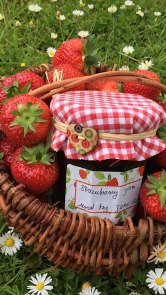 Fresh jam jar at strawberry field_strawberry field wallpaper