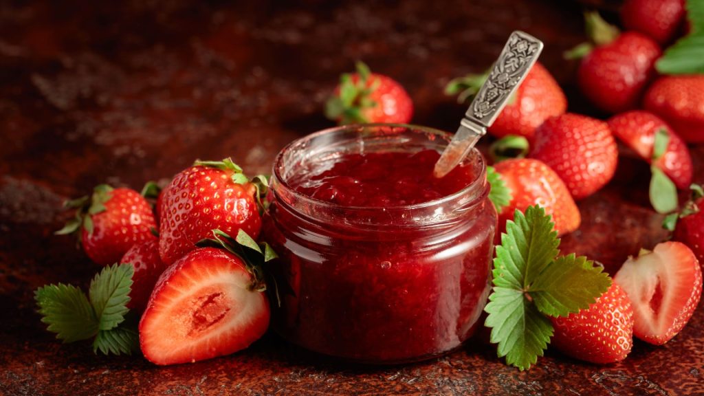 Juicy fresh strawberries with fresh strawberry jams strawberry wallpapers for laptop