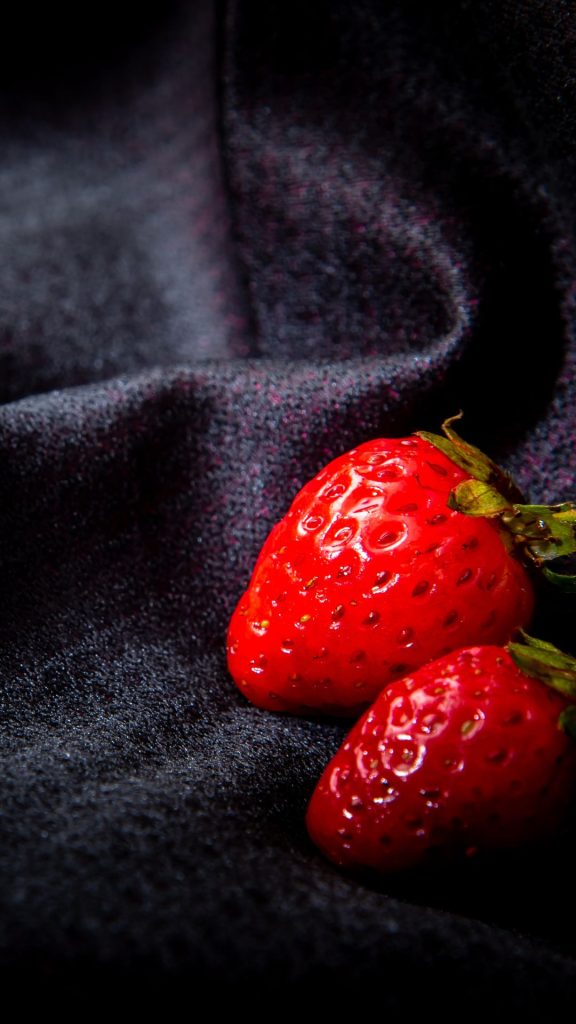Red strawberries on black silk strawberry phone wallpaper