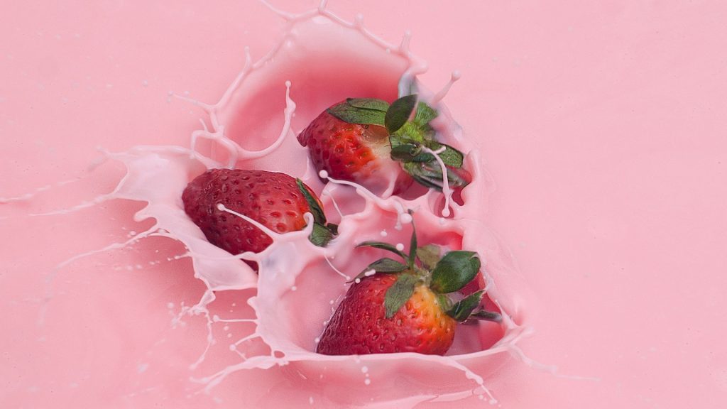 Strawberries in milk strawberry wallpaper for laptop