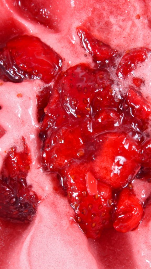 Strawberries in strawberry soda juice strawberry phone wallpaper