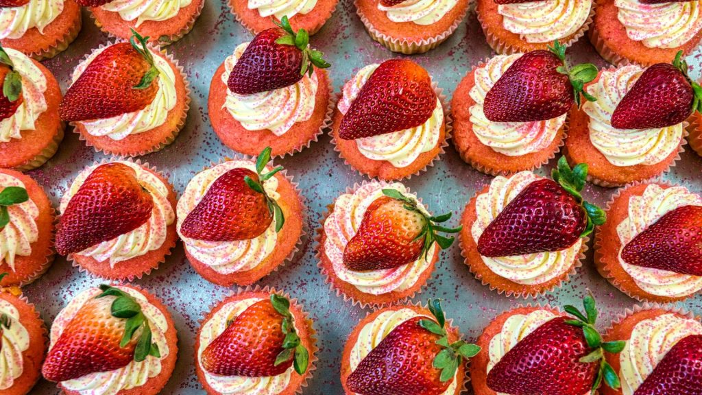 Strawberries on cupcake strawberry wallpaper for laptop