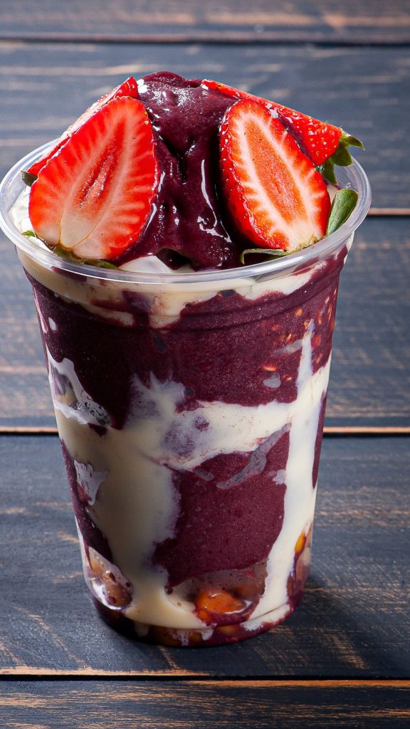 Strawberry truffle cup with strawberry sauce strawberry phone wallpaper