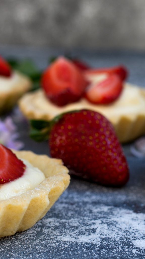 Creamy tart with strawberries strawberry wallpaper for I phone