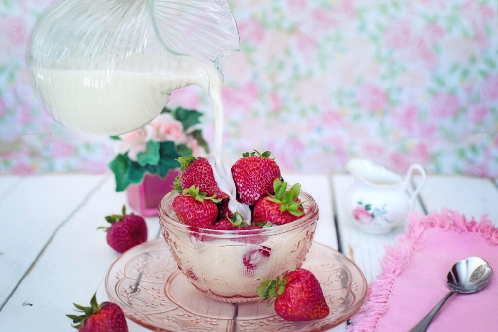 Pink strawberry wallpaper iphone
