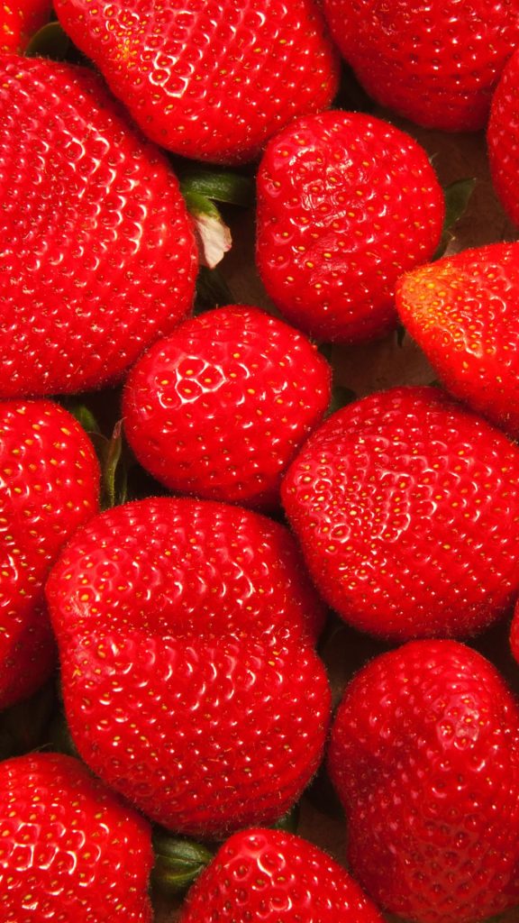 Red juicy fresh farm strawberries Strawberry Background Wallpaper