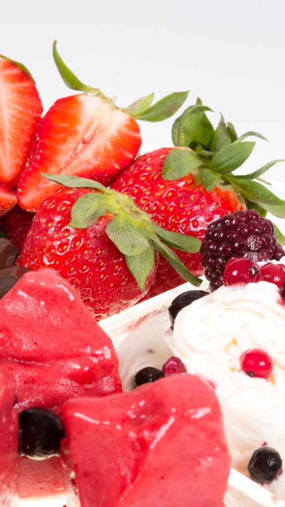 Strawberries with fruits and cream Strawberry Background Wallpaper