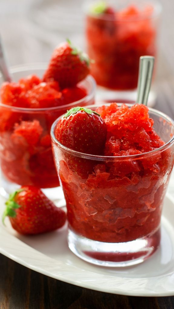 Strawberry slush with strawberries in glass strawberry wallpaper for I phone
