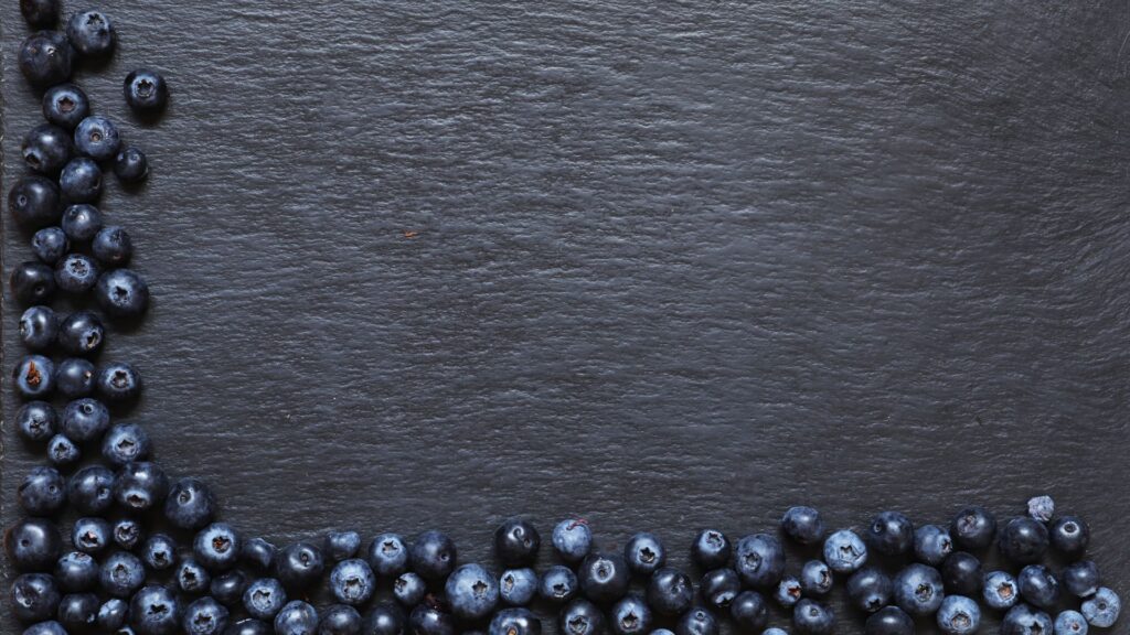 Blueberry Wallpaper Dark Theme