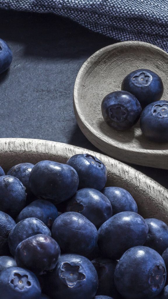 Dark blue blueberry wallpaper