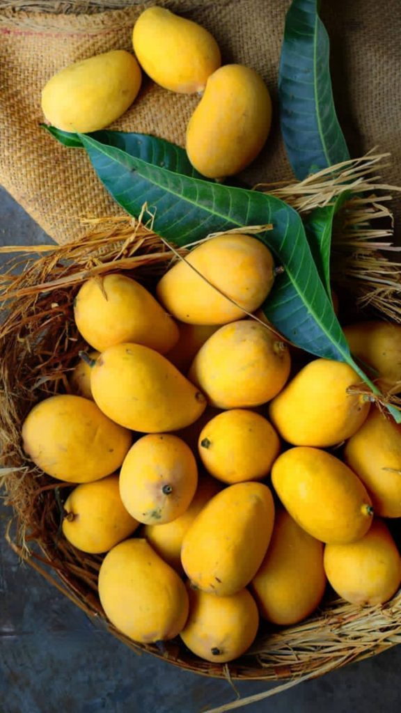 Demure mango wallpaper