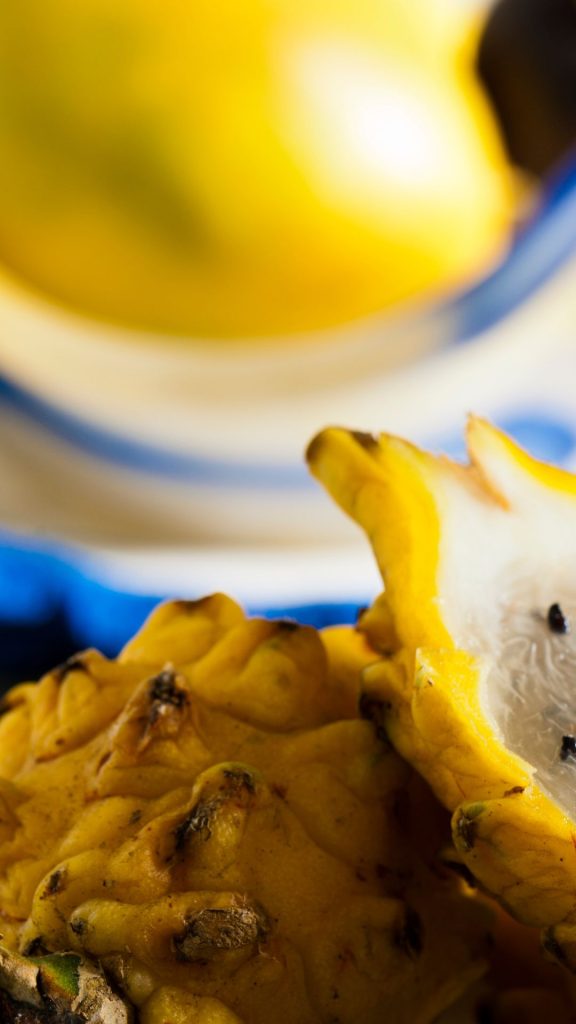 Fresh yellow dragon fruit wallpaper