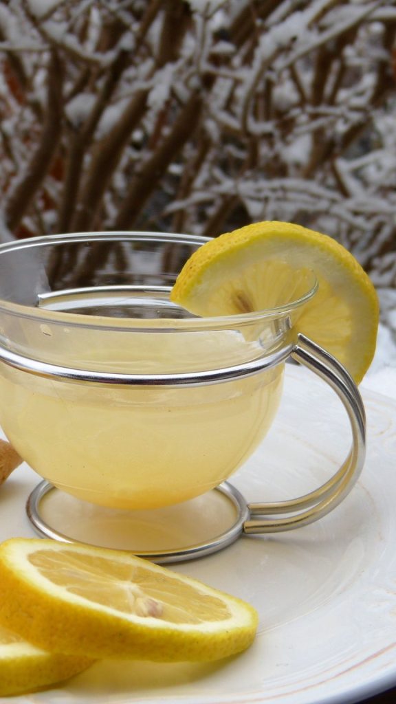 Snowy background lemon wallpaper