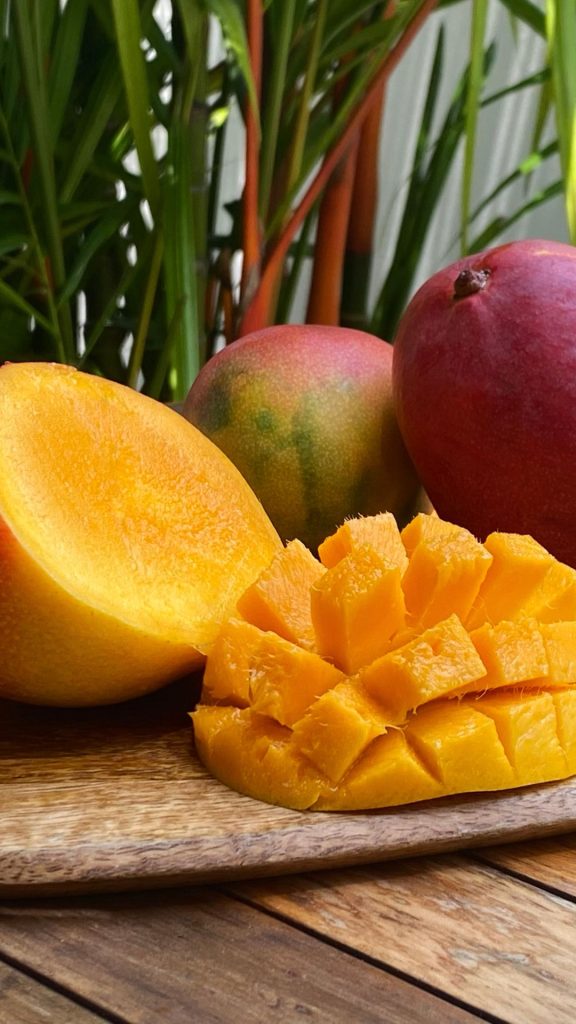 Sweet and fresh mango wallpaper