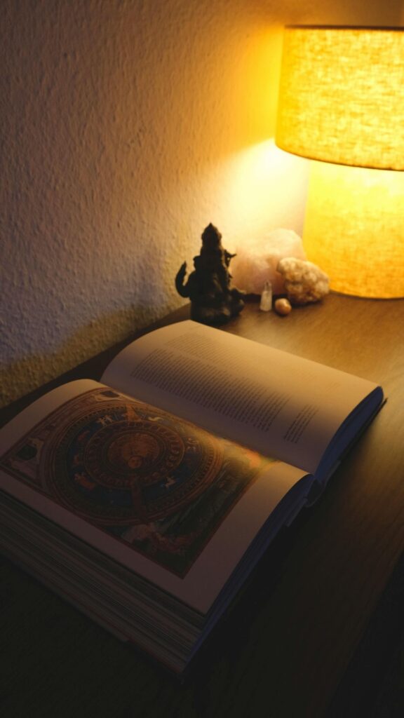 retro book vintage iphone wallpaper