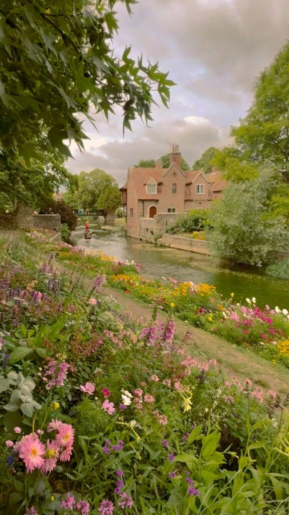 hut nature background wallpaper