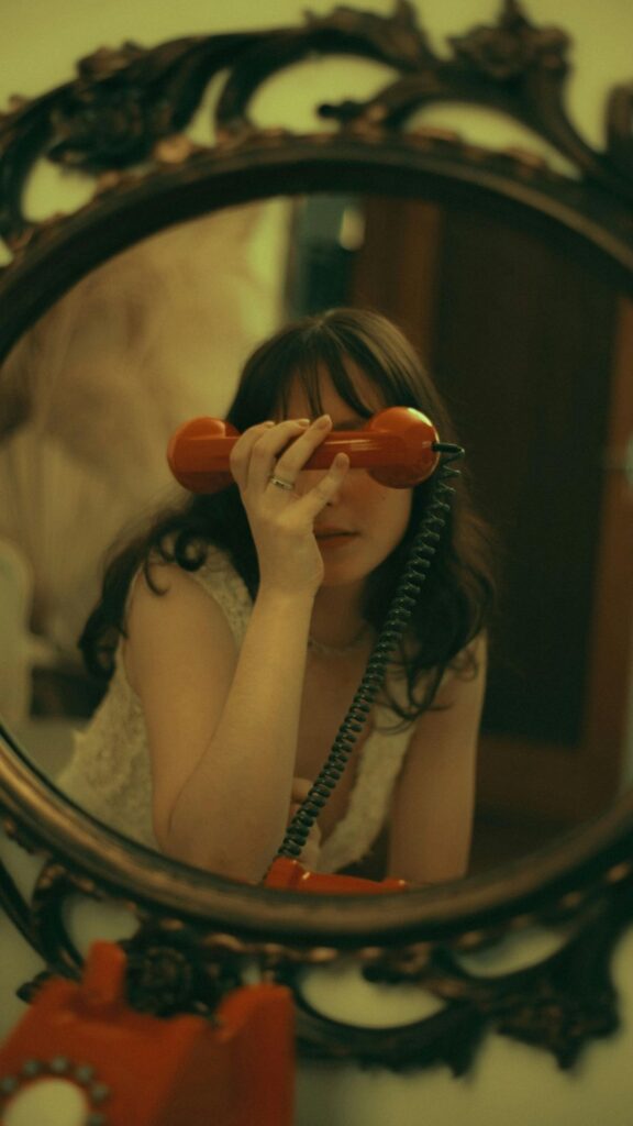 retro girl vintage iphone wallpaper