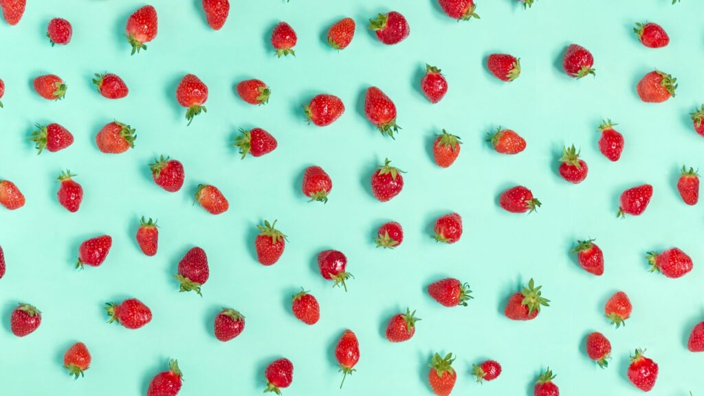 Cute strawberry pattern banner, seamless repeating ...