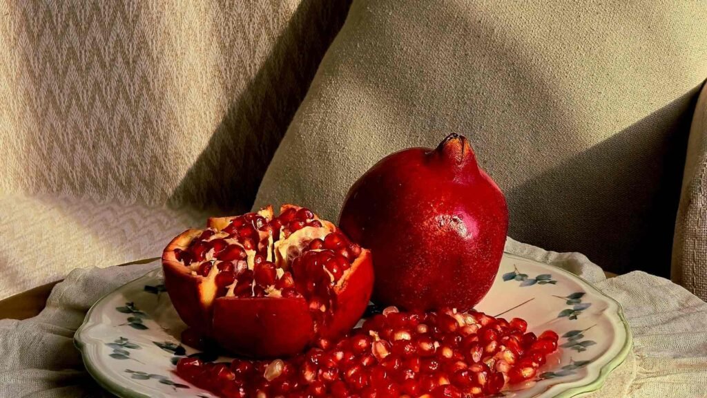 Red fruit aesthetic wallpaper