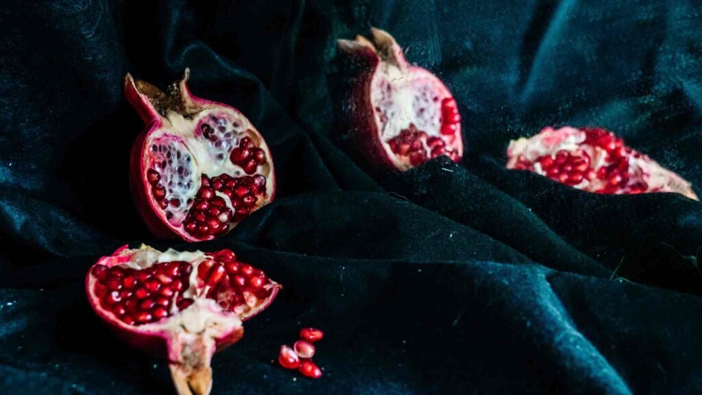 Ripe pomegranate desktop wallpaper