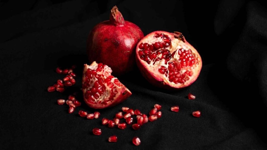 Ripe pomegranate fruit in 4K wallpaper